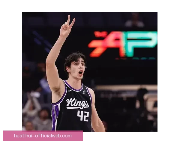 雷诺爆发28分带队逆转 德罗赞助力国王终结鹈鹕七连败